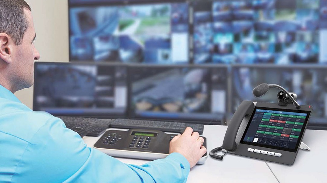 Broadcast visual intercom system 